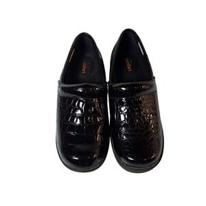SafeTStep Clogs Women 7.5 Black Good Slip Resistant Crocodile Embossed Work Shoe